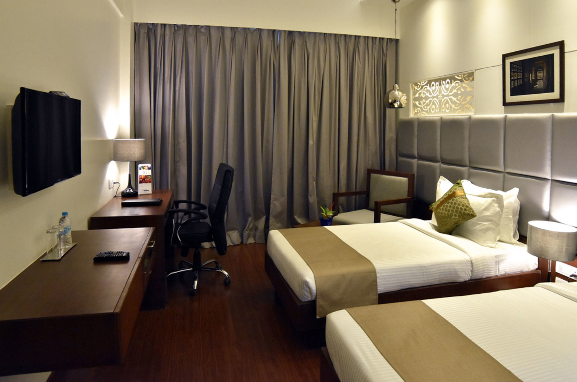 Comfort Inn Donil Vadodara Pokój zdjęcie