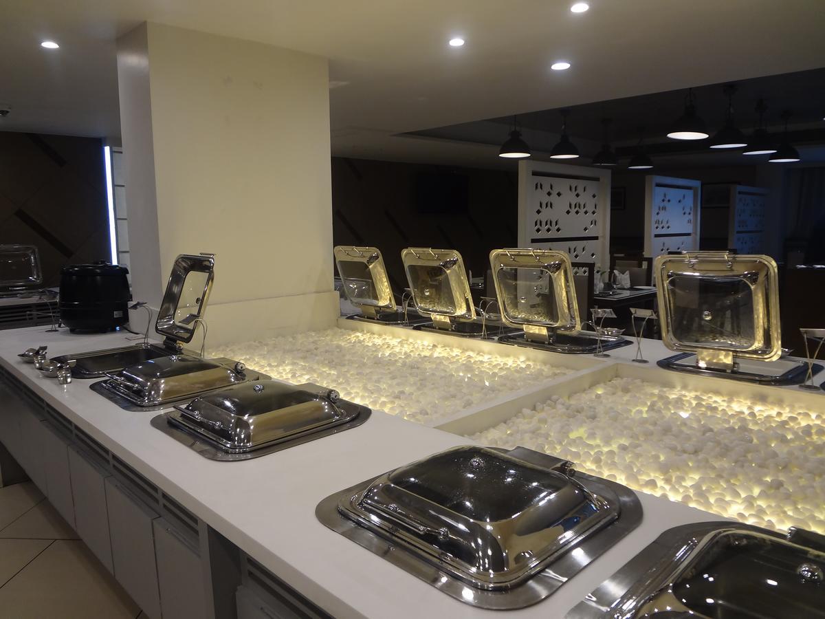 Comfort Inn Donil Vadodara Zewnętrze zdjęcie