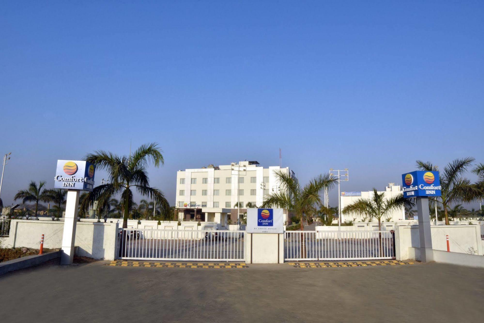 Comfort Inn Donil Vadodara Zewnętrze zdjęcie